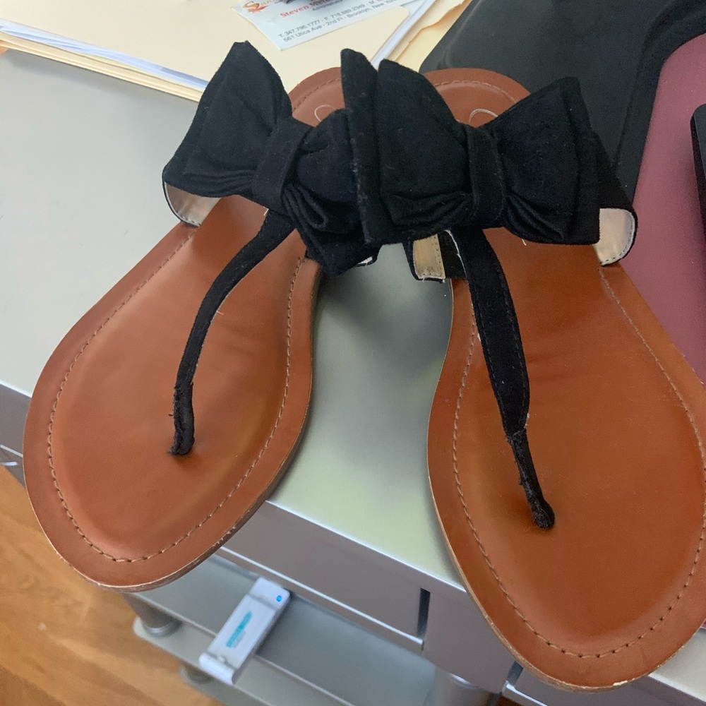 Jessica Simpson Flat Black Bow slip on Sandals.